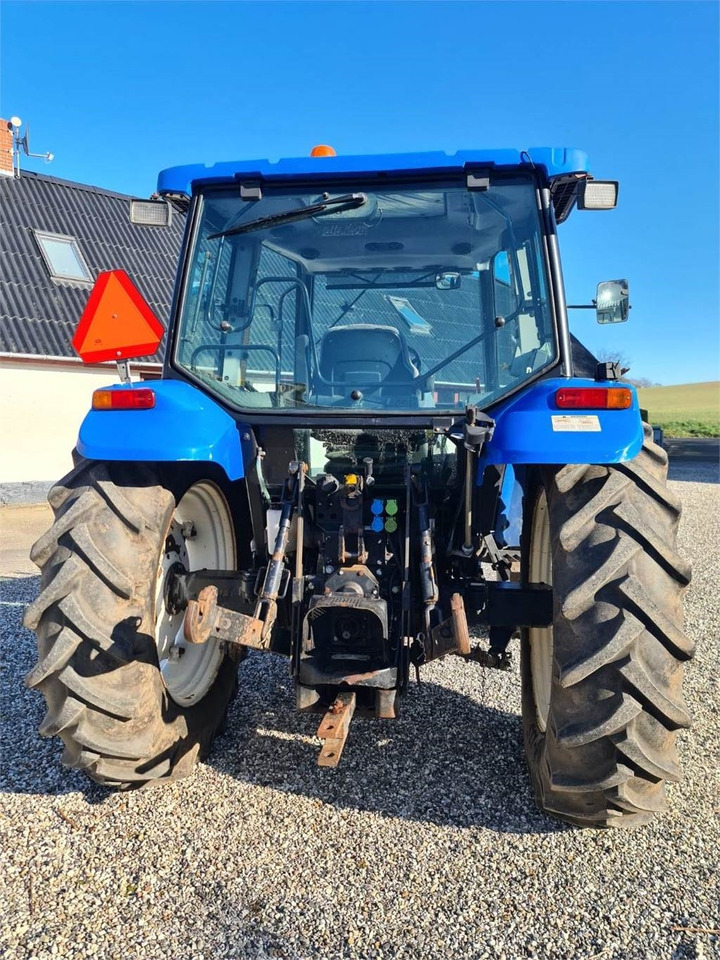 New Holland TL100-4WD - Trator: foto 4 New Holland TL100-4WD - Trator: foto 4
