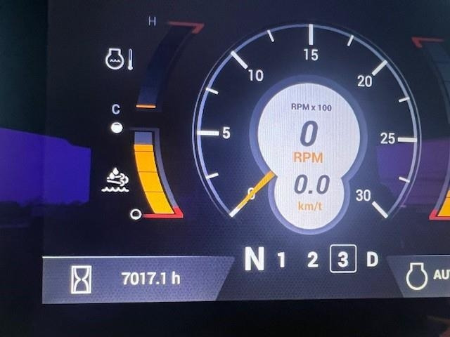 New Holland W190D ZB T4B - Pá carregadora de rodas: foto 5 New Holland W190D ZB T4B - Pá carregadora de rodas: foto 5