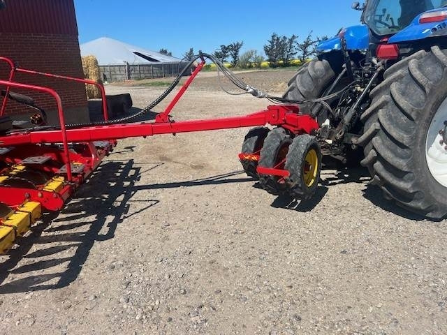 Vaderstad RAPID RD 400 C - Semeadeira: foto 2 Vaderstad RAPID RD 400 C - Semeadeira: foto 2