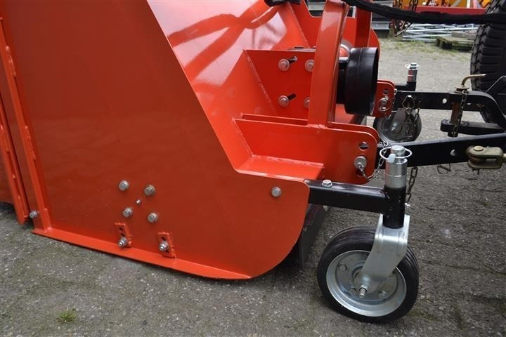 - - - boxer - Equipamento para Trator municipal: foto 4 - - - boxer - Equipamento para Trator municipal: foto 4