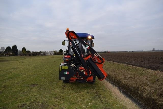 - - - boxer - Equipamento para Trator municipal: foto 3 - - - boxer - Equipamento para Trator municipal: foto 3