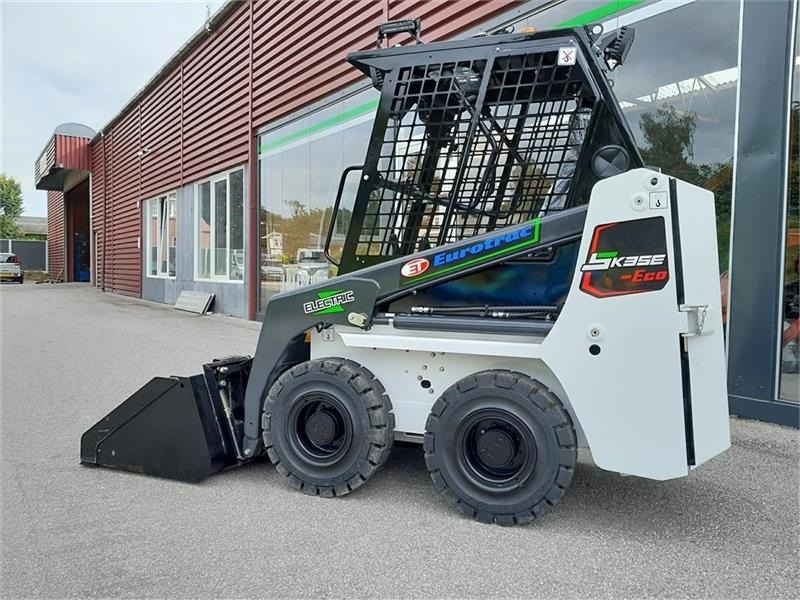 Eurotrac 100% elektrisk - Mini pá carregadora: foto 2 Eurotrac 100% elektrisk - Mini pá carregadora: foto 2