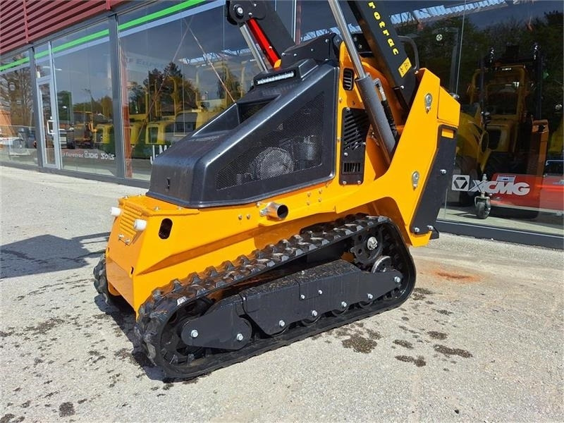 Eurotrac SK 10 - Mini pá carregadora: foto 3 Eurotrac SK 10 - Mini pá carregadora: foto 3