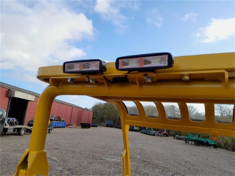 Carregadora articulada Eurotrac W11: foto 15