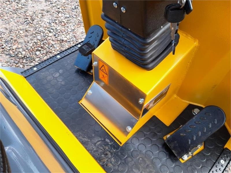 Carregadora articulada Eurotrac W11: foto 12