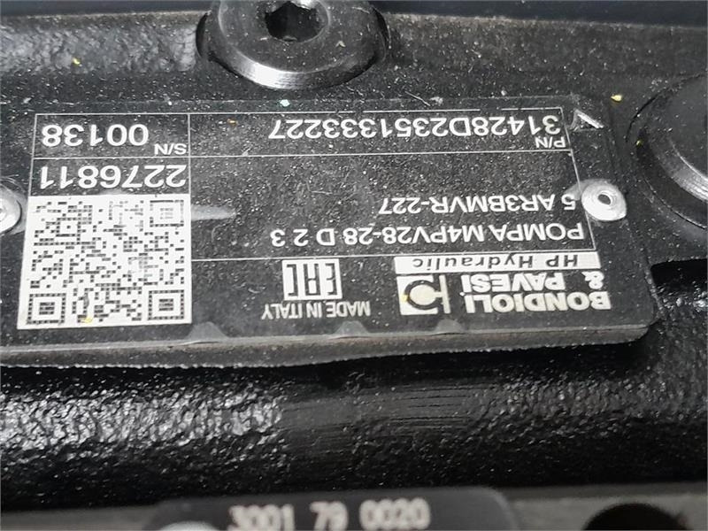 Carregadora articulada Eurotrac W11: foto 14