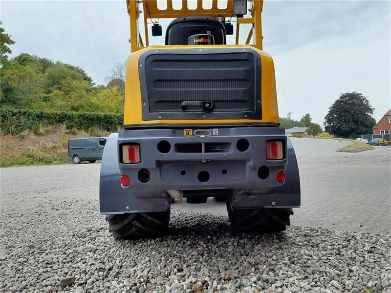 Eurotrac W12 - Carregadora articulada: foto 4 Eurotrac W12 - Carregadora articulada: foto 4