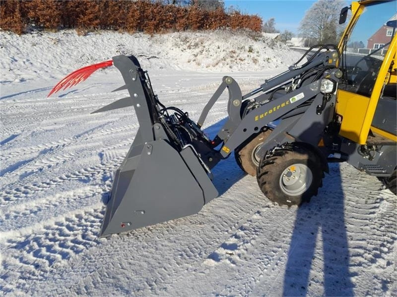 FK Machinery Højtip skovl med overfaldt - Balde carregador: foto 4 FK Machinery Højtip skovl med overfaldt - Balde carregador: foto 4