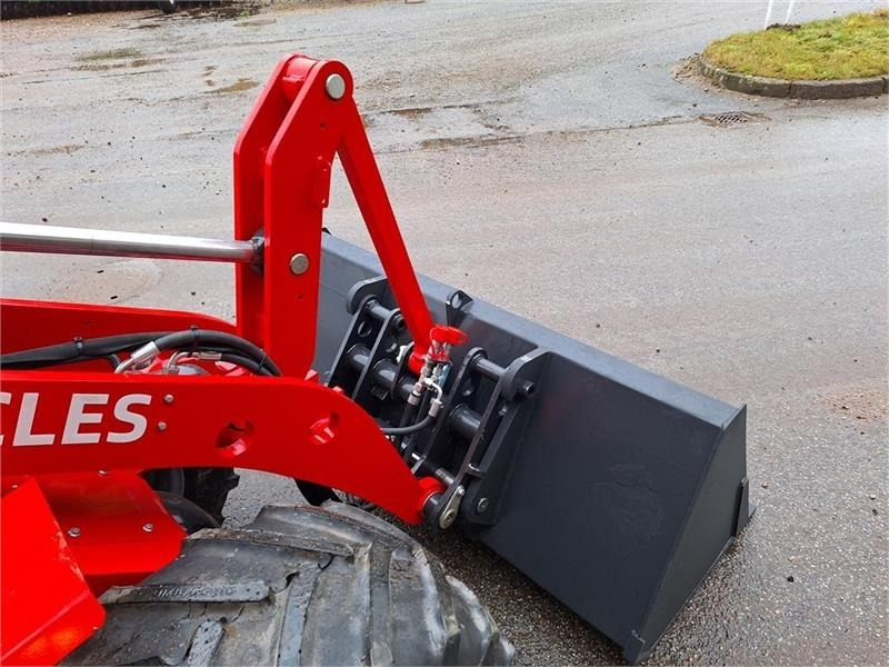 Carregadora articulada Heracles H190 LØFTER 1500KG: foto 7