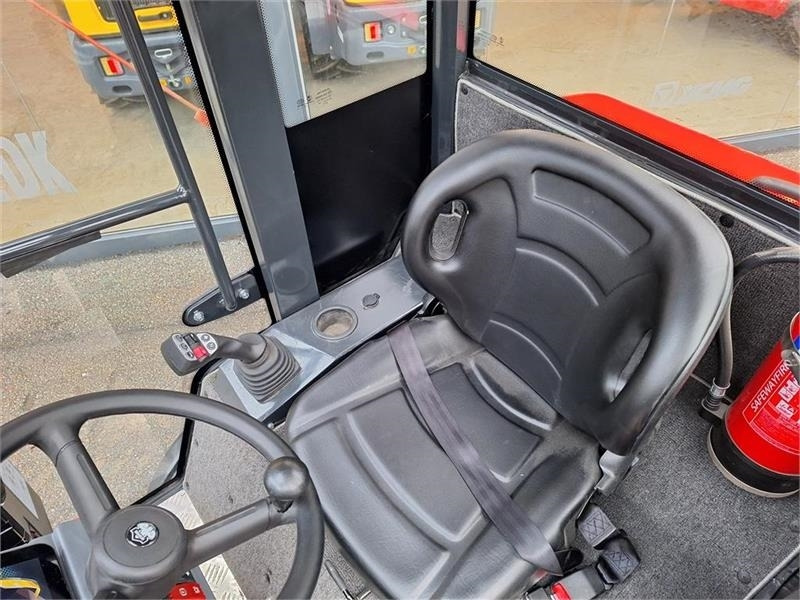 Carregadora articulada Heracles H220: foto 10