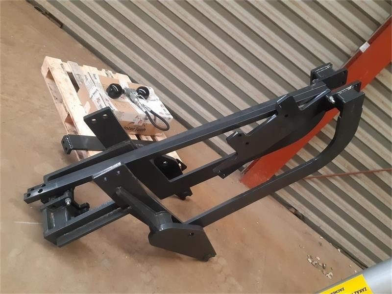 Carregador frontal para o trator Inter-Tech 1600: foto 7 Carregador frontal para o trator Inter-Tech 1600: foto 7