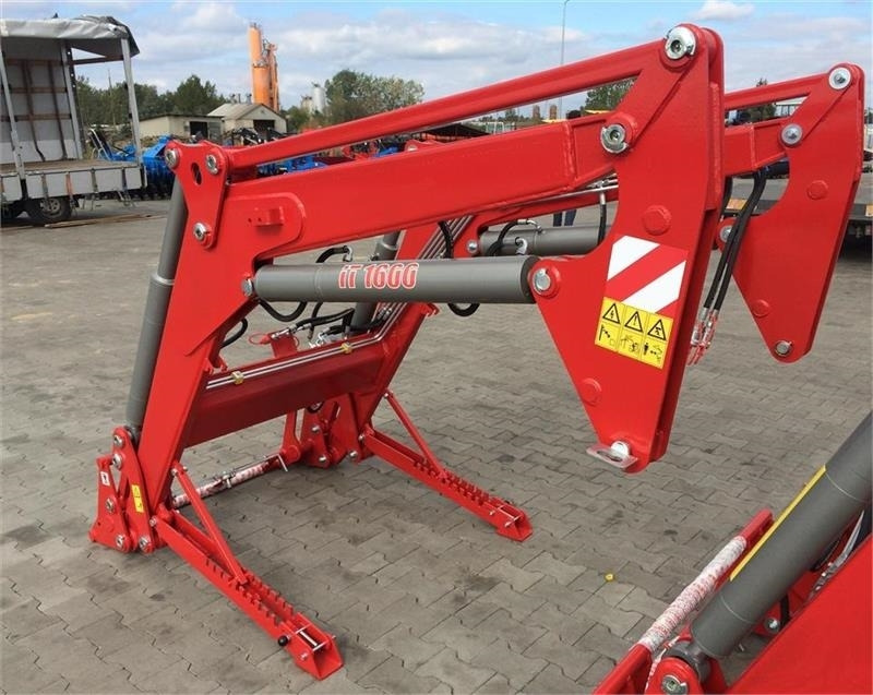 - - - J-Maskiner IT 1600 - Carregador frontal para o trator: foto 4 - - - J-Maskiner IT 1600 - Carregador frontal para o trator: foto 4