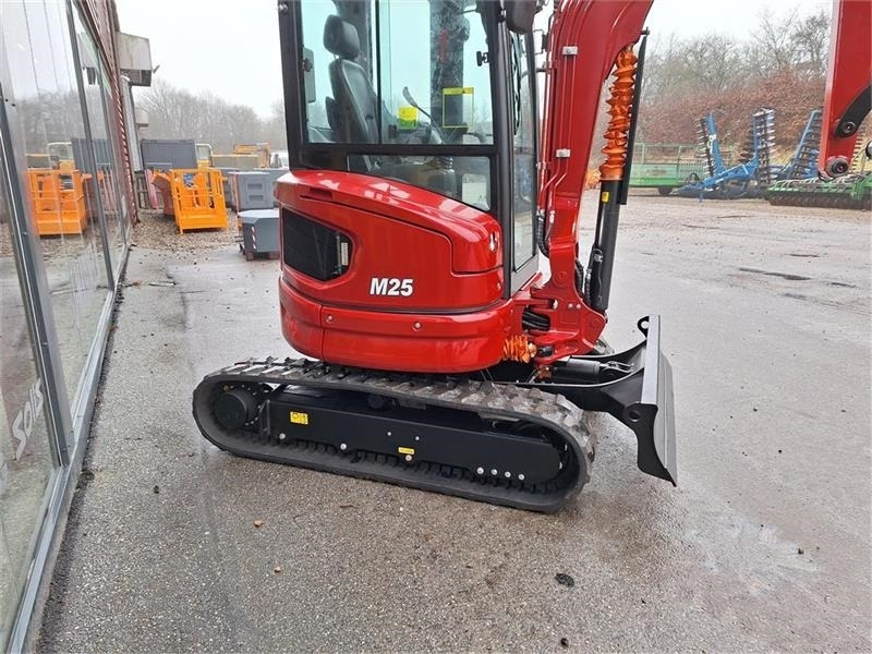 Mole M25 - Mini escavadeira: foto 3 Mole M25 - Mini escavadeira: foto 3