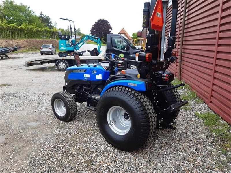 Solis 26 hst  - Trator municipal: foto 2 Solis 26 hst  - Trator municipal: foto 2