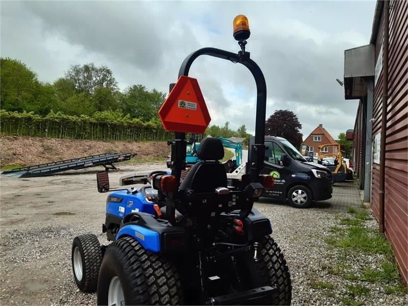 Solis 26 hst  - Trator municipal: foto 4 Solis 26 hst  - Trator municipal: foto 4