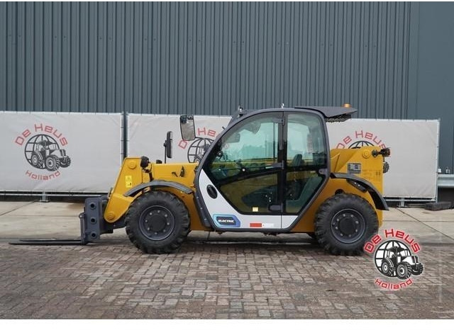 - - - XCMG XC6-2506E - Empilhador telescópico: foto 2 - - - XCMG XC6-2506E - Empilhador telescópico: foto 2