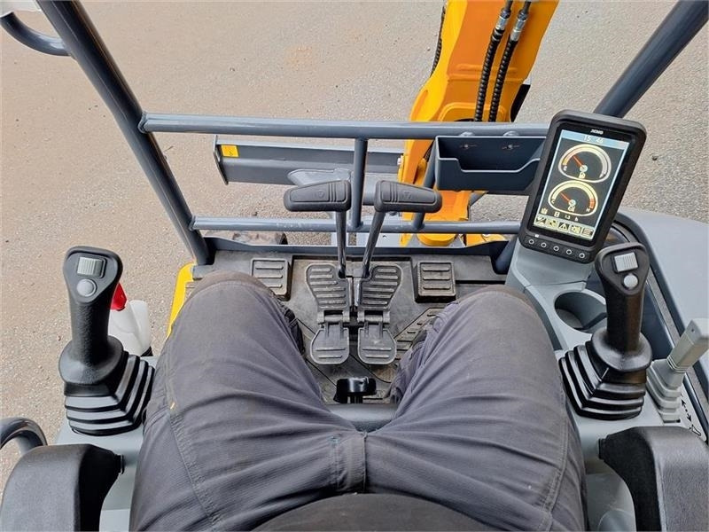 Mini escavadeira XCMG Xe27e U/KABINE: foto 9