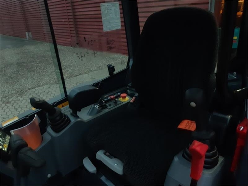 Mini escavadeira XCMG xe27e: foto 14