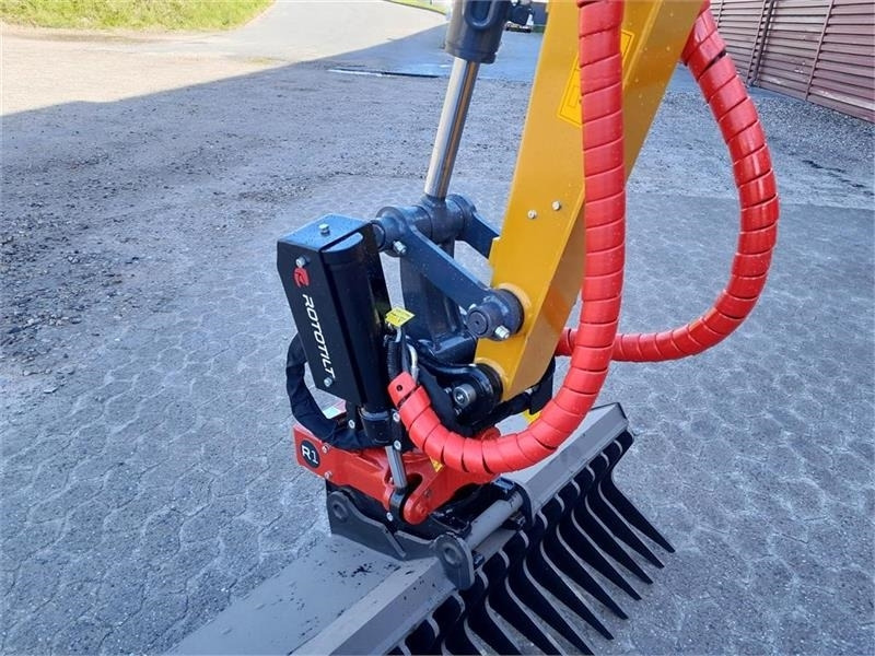 Mini escavadeira XCMG xe27e med rototilt: foto 10