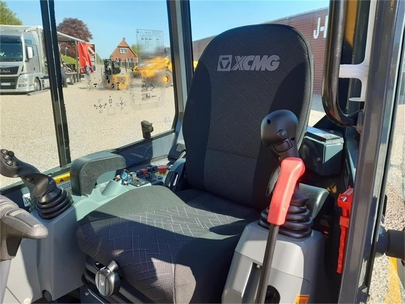 Locação financeira de XCMG xe27e med rototilt  XCMG xe27e med rototilt: foto 7