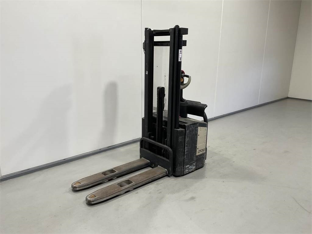 Crown WE2300S-1,25 TF - Stacker: foto 4 Crown WE2300S-1,25 TF - Stacker: foto 4