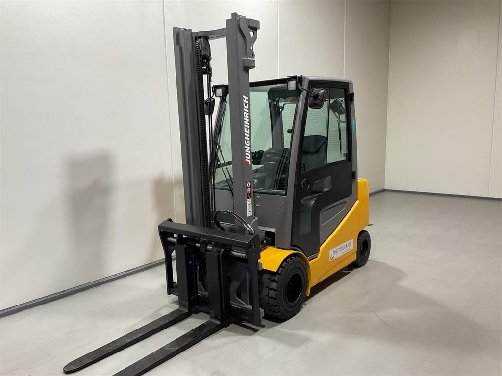 Jungheinrich EFG S30 - Empilhador elétrico: foto 4 Jungheinrich EFG S30 - Empilhador elétrico: foto 4