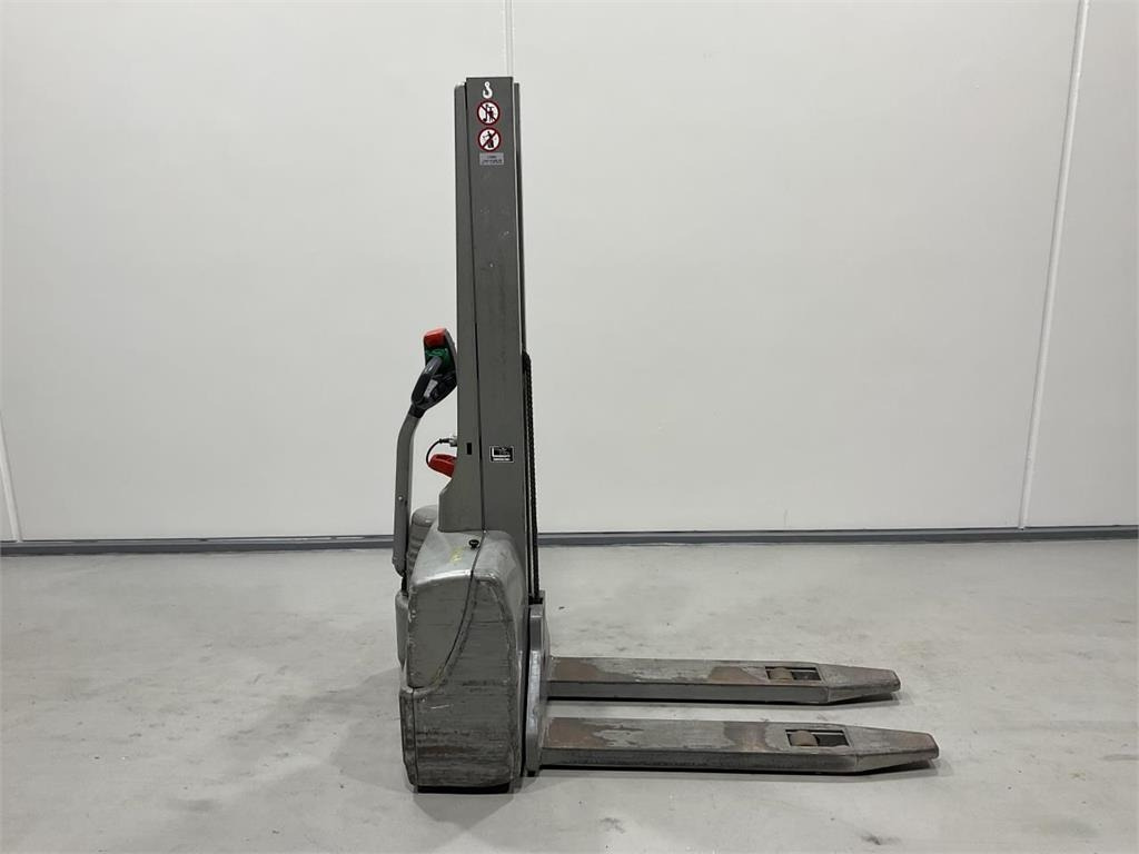 Jungheinrich EMC 10 - Stacker: foto 1 Jungheinrich EMC 10 - Stacker: foto 1