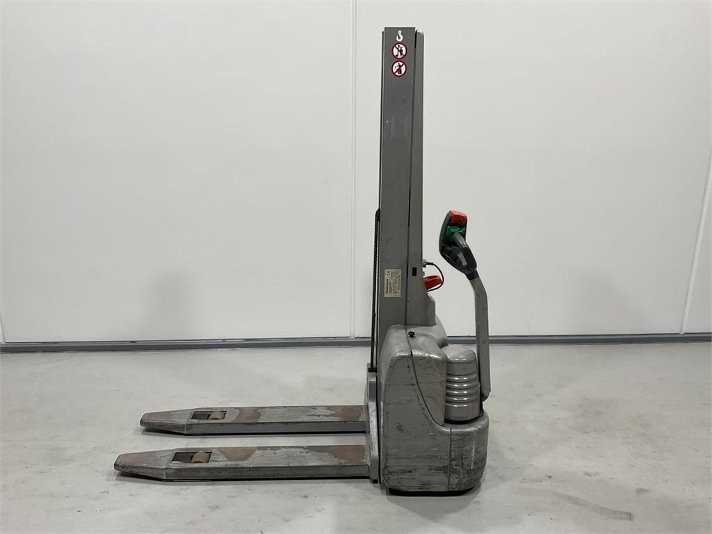 Jungheinrich EMC 10 - Stacker: foto 3 Jungheinrich EMC 10 - Stacker: foto 3