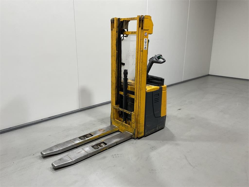 Jungheinrich ERC 214 - Stacker: foto 4 Jungheinrich ERC 214 - Stacker: foto 4