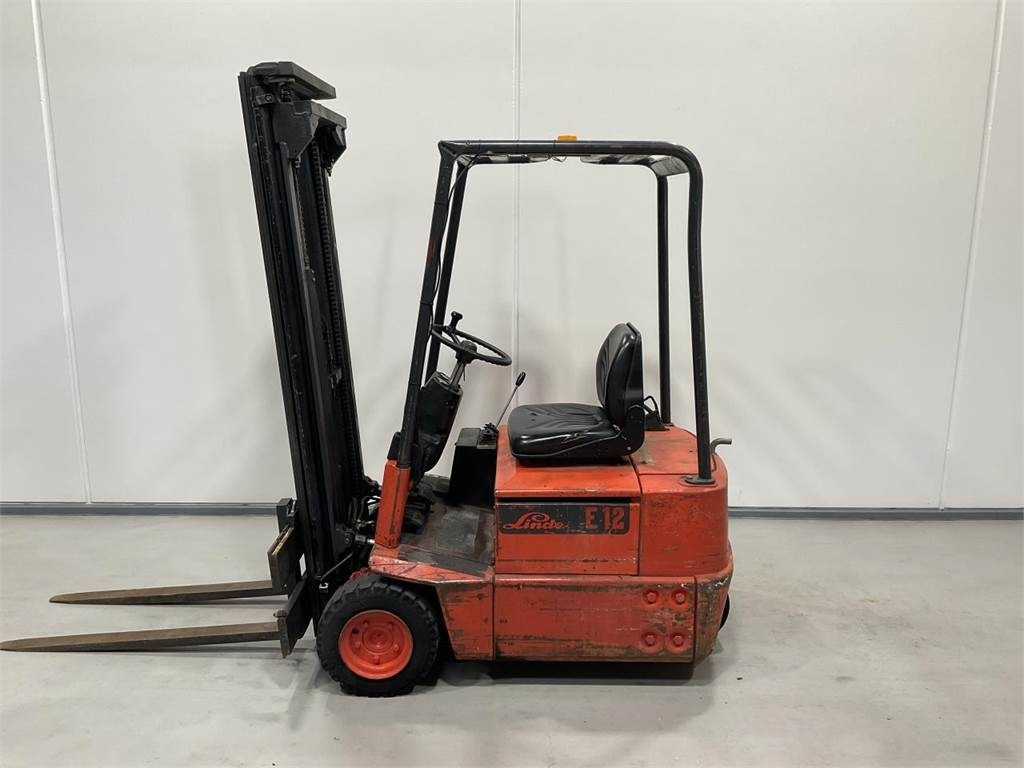 Linde E12 - Empilhador elétrico: foto 3 Linde E12 - Empilhador elétrico: foto 3