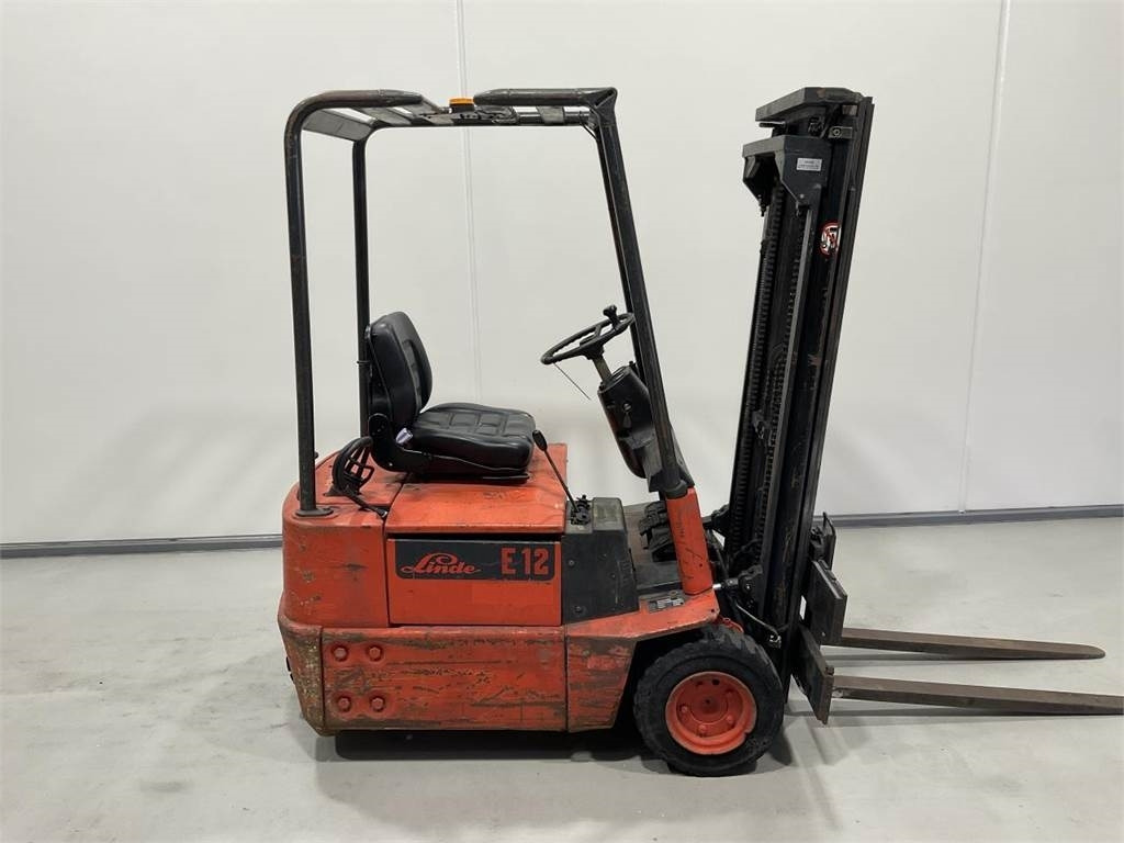Linde E12 - Empilhador elétrico: foto 1 Linde E12 - Empilhador elétrico: foto 1