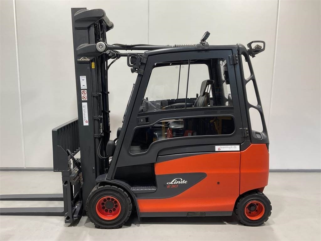 Linde E30/600-02 - Empilhador elétrico: foto 3 Linde E30/600-02 - Empilhador elétrico: foto 3
