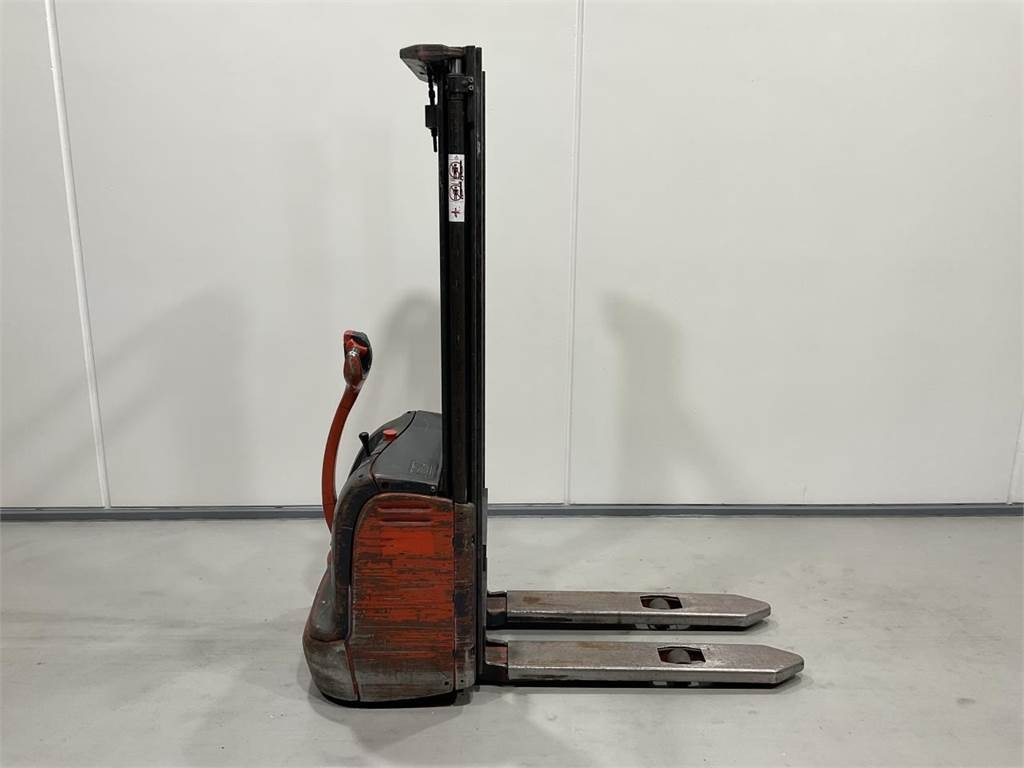 Linde L12 - Stacker: foto 1 Linde L12 - Stacker: foto 1