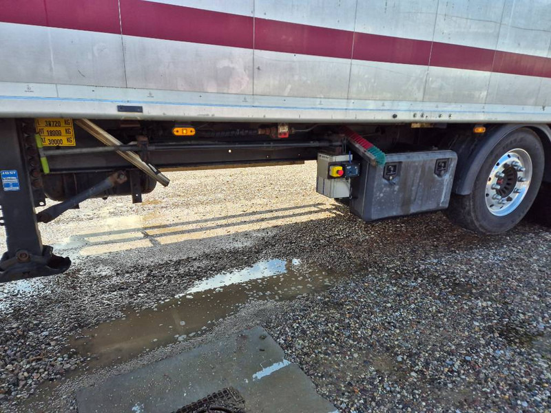 AMT 4 akslet walking floor trailer - Semi-reboque piso móvel: foto 4 AMT 4 akslet walking floor trailer - Semi-reboque piso móvel: foto 4