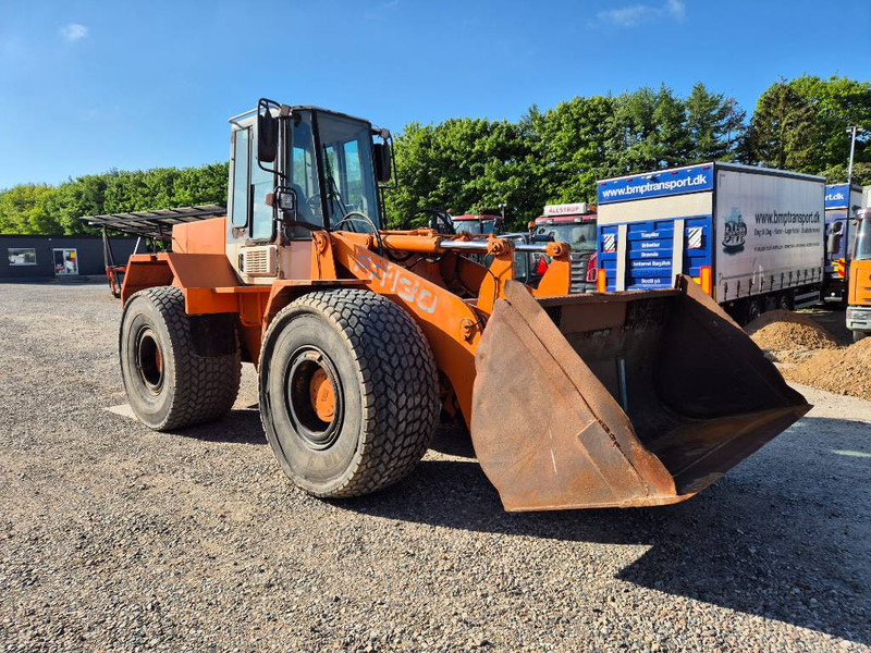 Hitachi FR 130 - Pá carregadora de rodas: foto 1 Hitachi FR 130 - Pá carregadora de rodas: foto 1