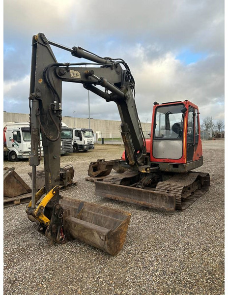 Komatsu PC 75 - Mini escavadeira: foto 1 Komatsu PC 75 - Mini escavadeira: foto 1