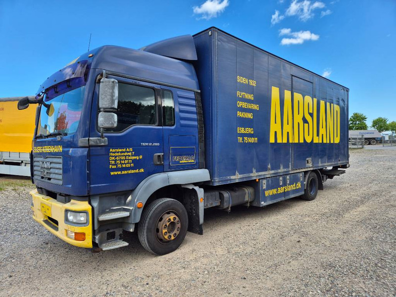 MAN TGM 12.280 // Lift // Sideopening - Camião furgão: foto 1 MAN TGM 12.280 // Lift // Sideopening - Camião furgão: foto 1