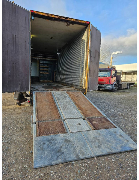 Montracon Racing// machinetrailer // Living area - Semi-reboque baixa: foto 3 Montracon Racing// machinetrailer // Living area - Semi-reboque baixa: foto 3