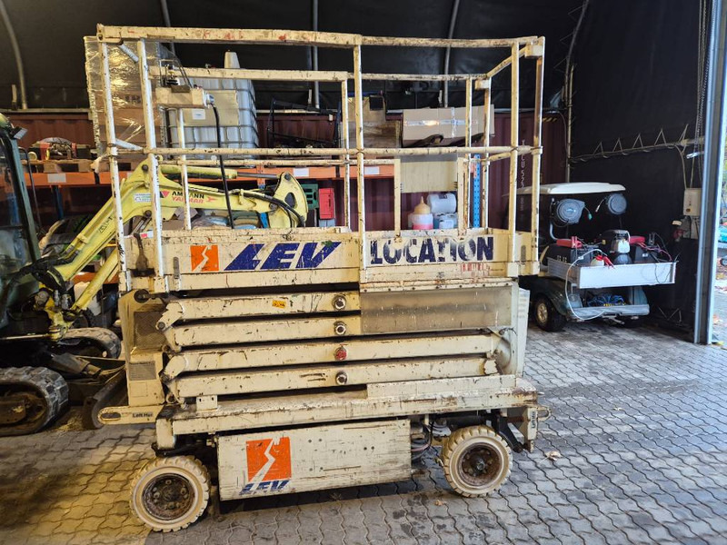 Pinguely Haulotte H800E // 2 personers - Plataforma de Tijera/ Plataforma de tesoura: foto 1 Pinguely Haulotte H800E // 2 personers - Plataforma de Tijera/ Plataforma de tesoura: foto 1