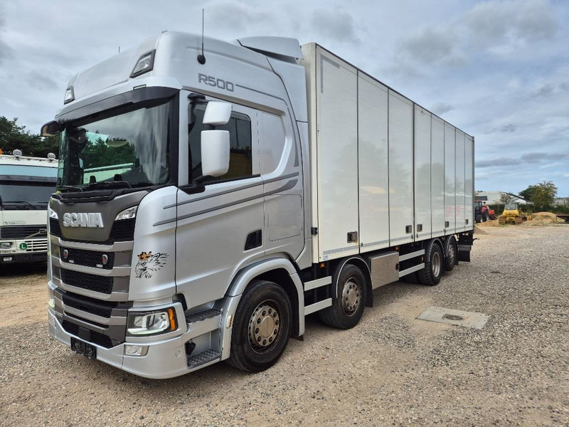 Scania R 500 8x2 //Rampe// Underboring - Camião furgão: foto 2 Scania R 500 8x2 //Rampe// Underboring - Camião furgão: foto 2