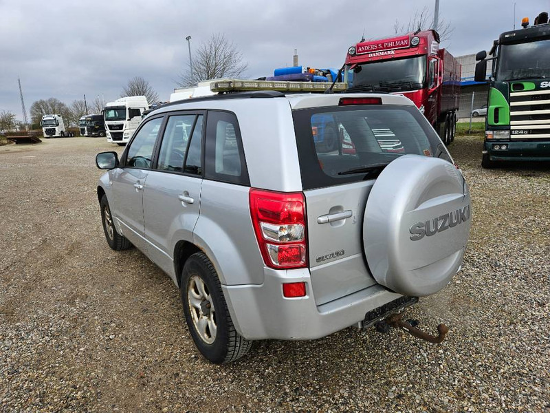 Suzuki Grand Vitara 2,0 GLX aut. Van 5d - Carrinha de contentor: foto 3 Suzuki Grand Vitara 2,0 GLX aut. Van 5d - Carrinha de contentor: foto 3