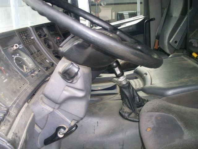 Tractor Scania 124.400: foto 8