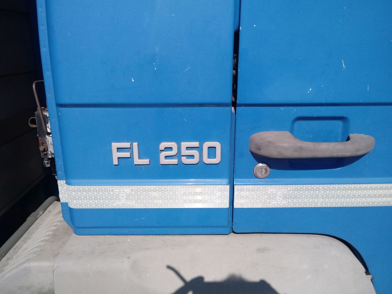 Volvo FL6.250 - Camião furgão: foto 3 Volvo FL6.250 - Camião furgão: foto 3