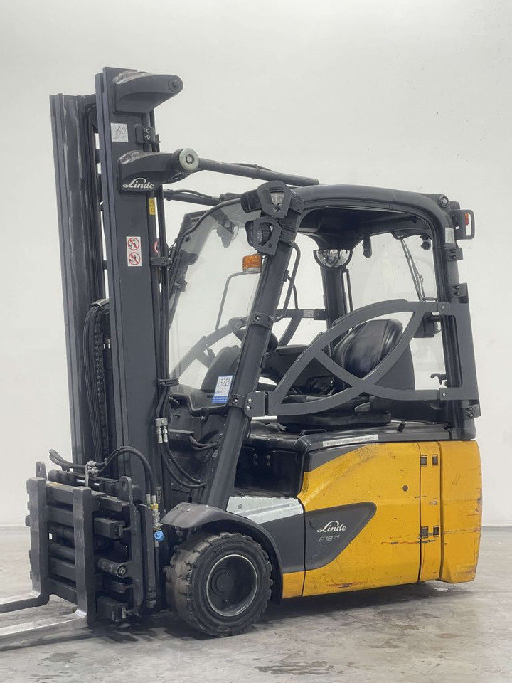 Linde E18-02-386 - Empilhador elétrico: foto 1 Linde E18-02-386 - Empilhador elétrico: foto 1