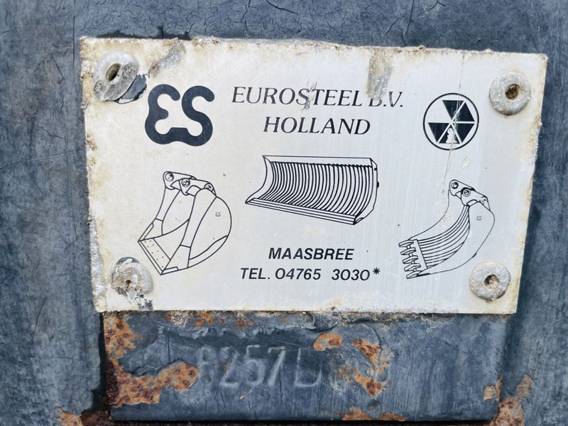 Eurosteel Dieplepel /Tieflöffel/ Bucket CW 030 120 - Escavadeira de rodas: foto 5 Eurosteel Dieplepel /Tieflöffel/ Bucket CW 030 120 - Escavadeira de rodas: foto 5