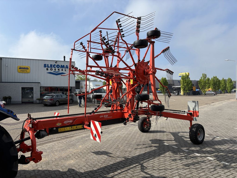 Kuhn GA8121 Cirkelhark - Ancinho enleirador: foto 1 Kuhn GA8121 Cirkelhark - Ancinho enleirador: foto 1