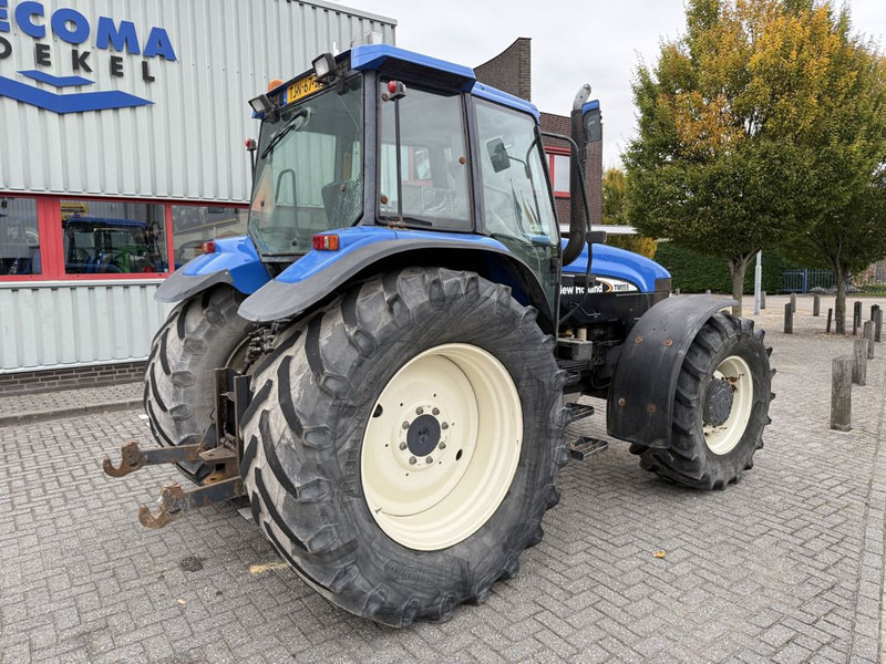 New Holland 8360 Range Command - Trator: foto 3 New Holland 8360 Range Command - Trator: foto 3