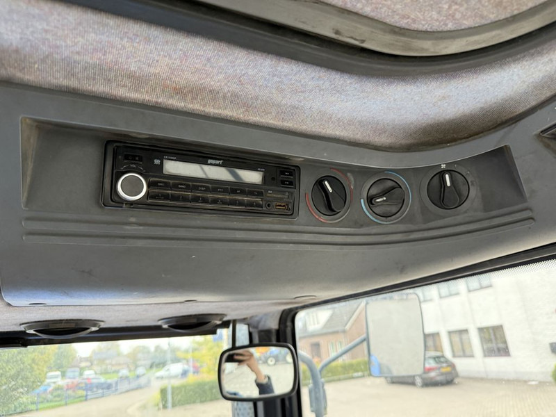 New Holland 8360 Range Command - Trator: foto 5 New Holland 8360 Range Command - Trator: foto 5