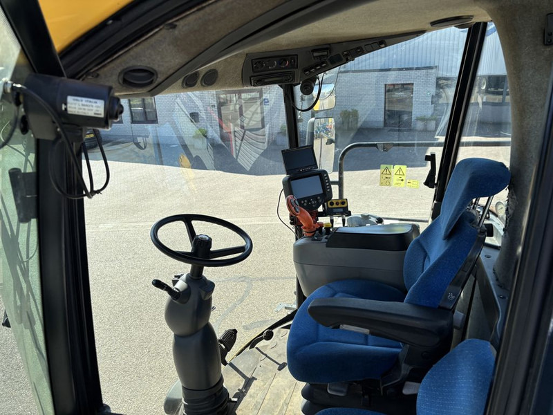 New Holland FR9050 - Picadora de forragem automotriz: foto 5 New Holland FR9050 - Picadora de forragem automotriz: foto 5