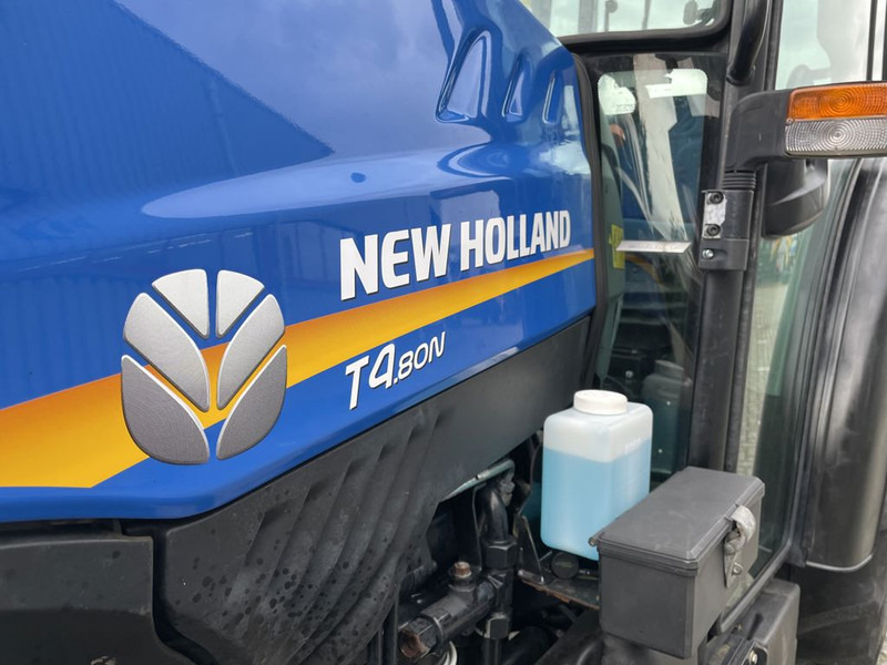 New Holland T4.80N - Trator: foto 5 New Holland T4.80N - Trator: foto 5